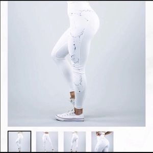 Buff Bunny Marble Mila’s Leggings NWT